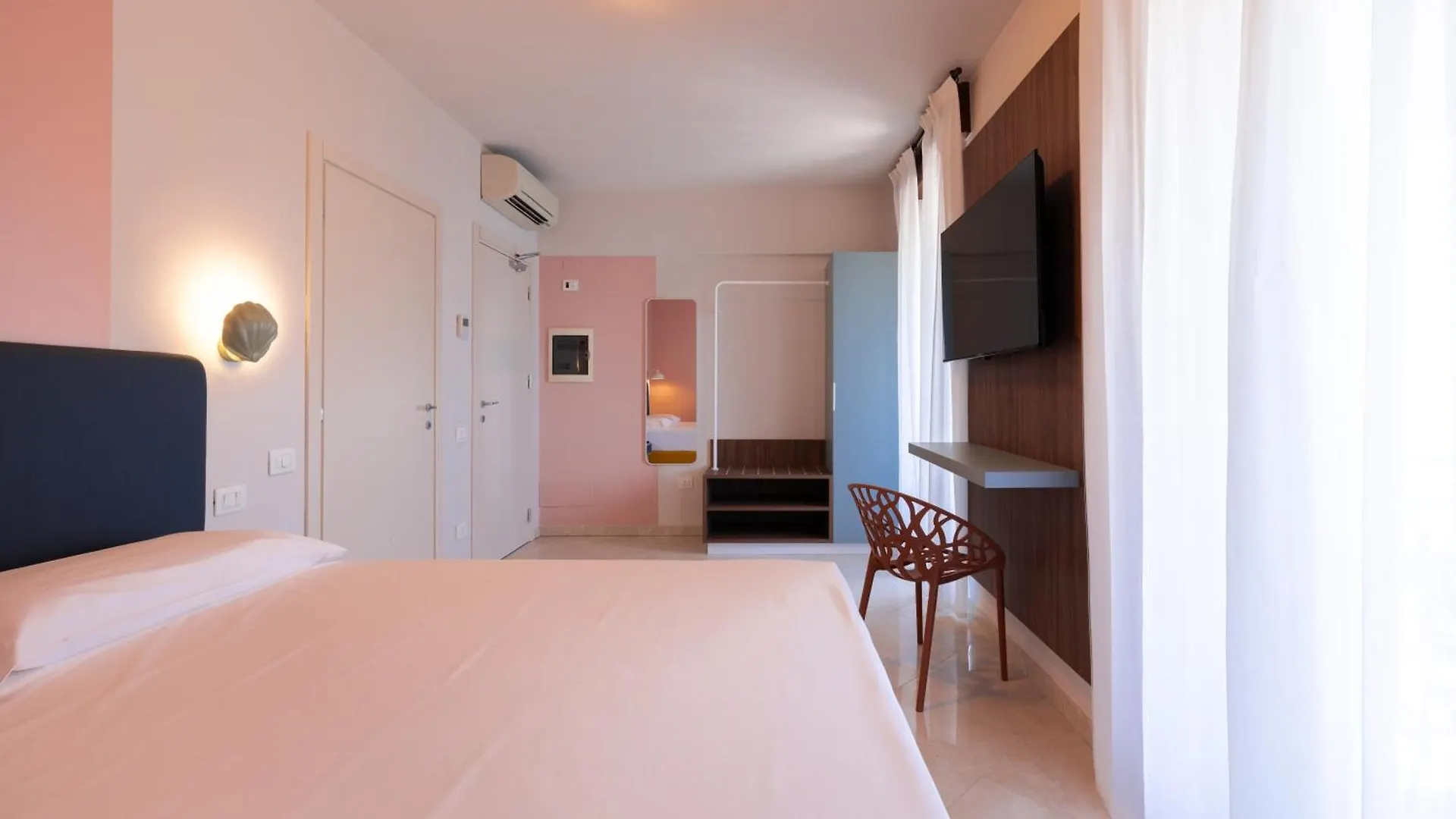 La Vista Postcard Hotel Lazise Italy