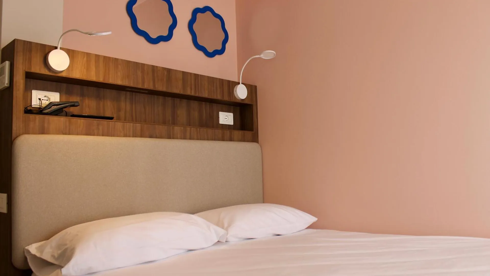 La Vista Postcard Hotel Lazise 3*,