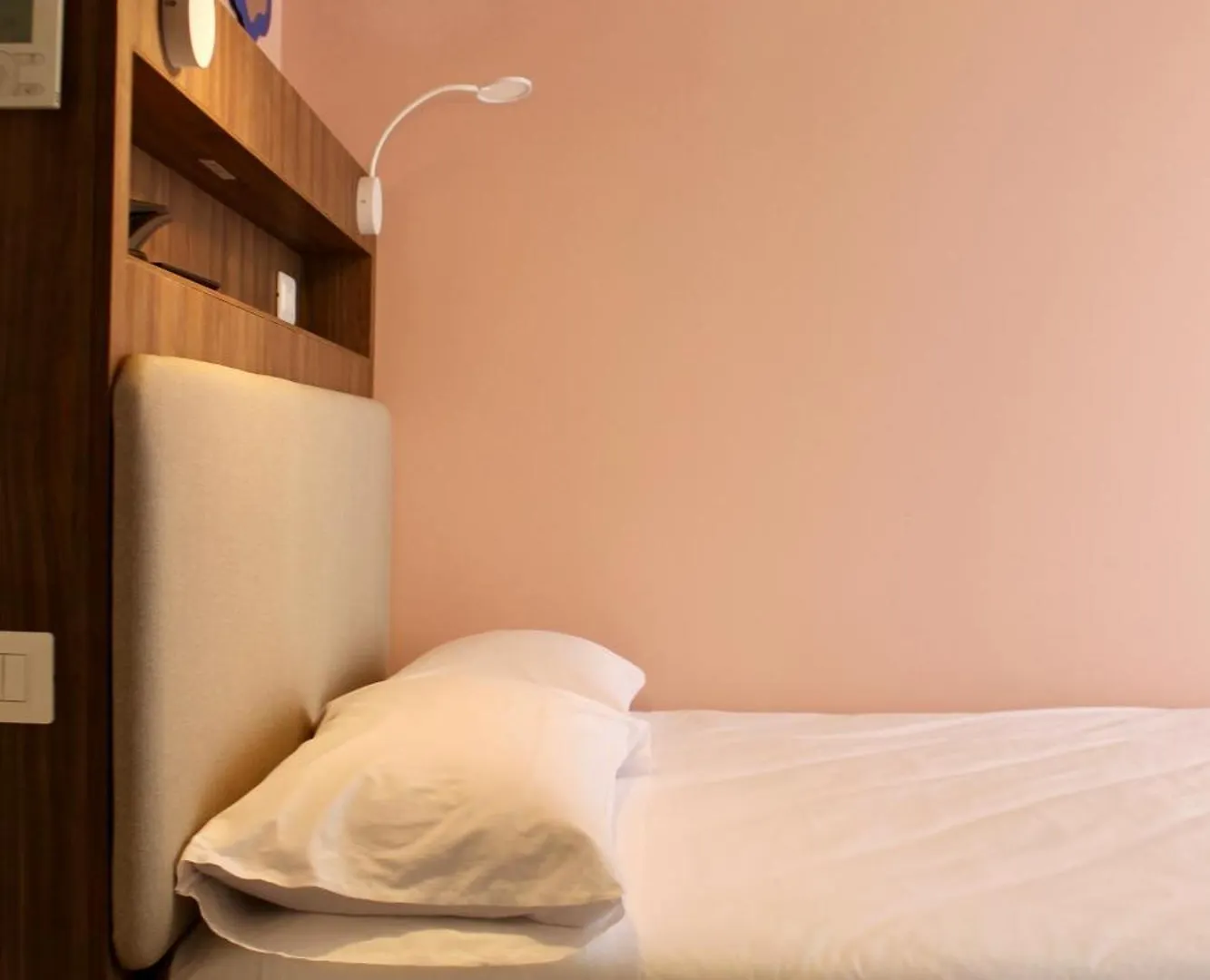 La Vista Postcard Hotel Lazise Italy
